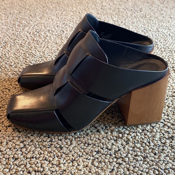 NWOT Donald Pliner Lilia Black Block Heel Mules Size 6 - Picture 4 of 7